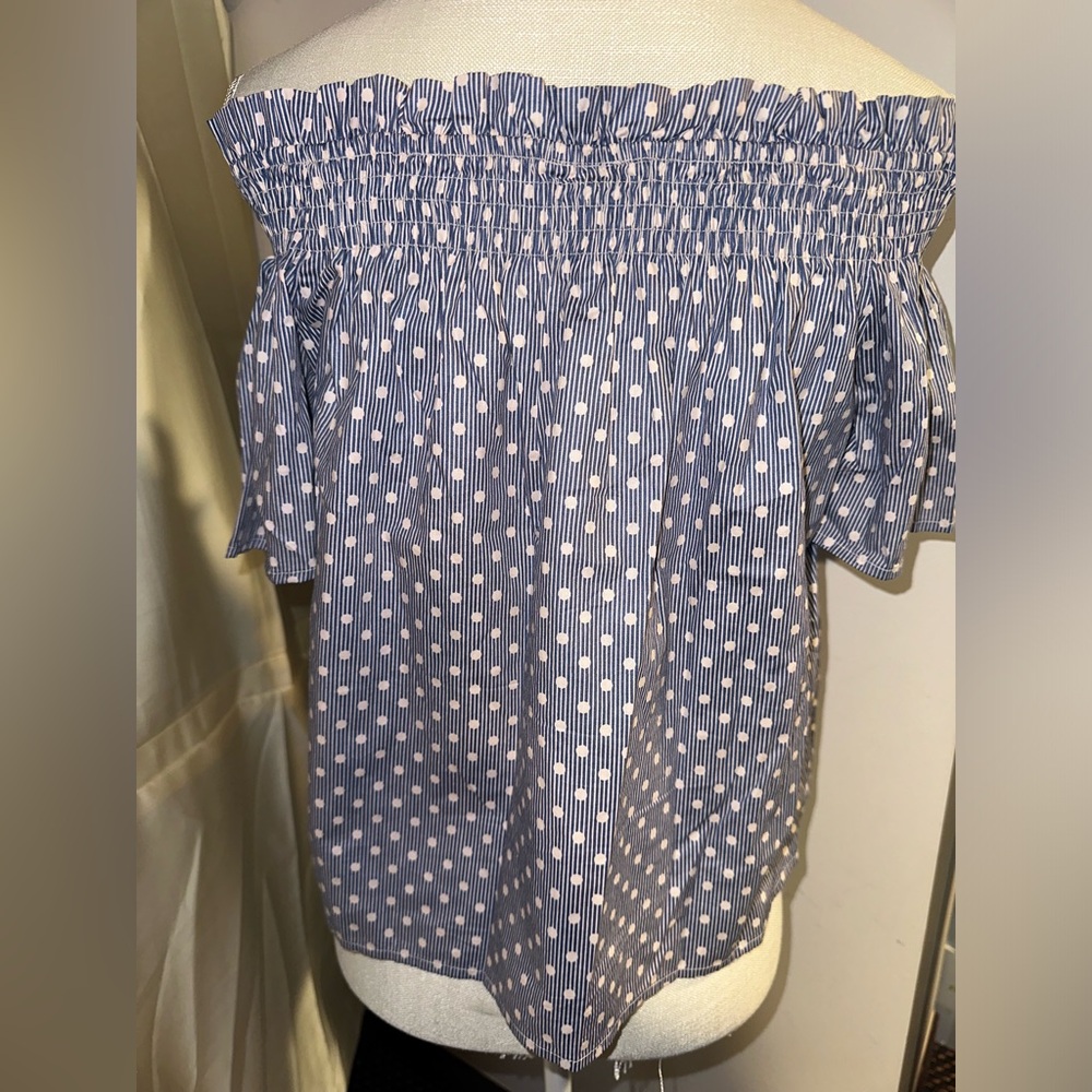 Off shoulder top - Picture 2 of 2